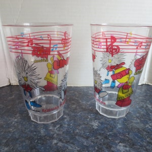Rare millésime 1984 KFC Kentucky Fried Chicken promotionnel Robotman & Friends 16 oz gobelets en plastique. **Livraison gratuite**