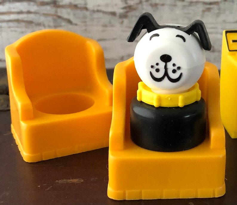 Vintage Fisher Price Little People / 1970s Fisher Price House