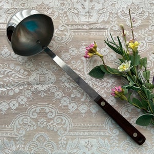 Vintage Ecko Flint Ladle / Vintage Ecko Cooking Utensil / Bakelite Handle