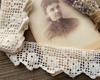 Antique Crocheted Lace Trim / Victorian Lace Edging / Vintage Handmade Crochet Lace
