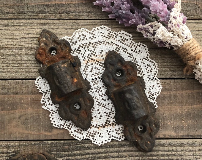 Antique Cast Iron Wall Mount Oil Lamp Bracket Set / Antique Etsy