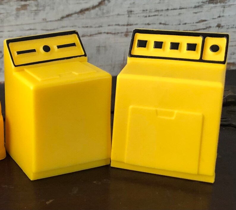 Vintage Fisher Price Little People / 1970s Fisher Price House