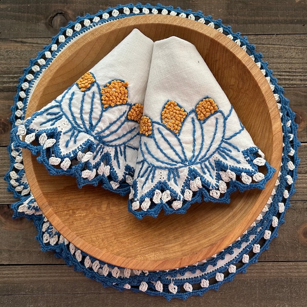 Vintage Lotus Flower Crochet Handmade Doily Set of 2 / Vintage Crochet Edge Linens