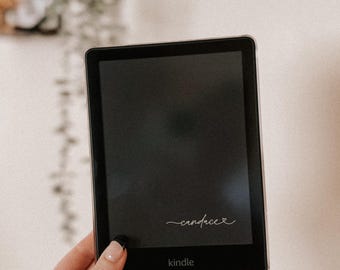 kindle paperwhite full screen lock screen -  minimalistic custom name lockscreen