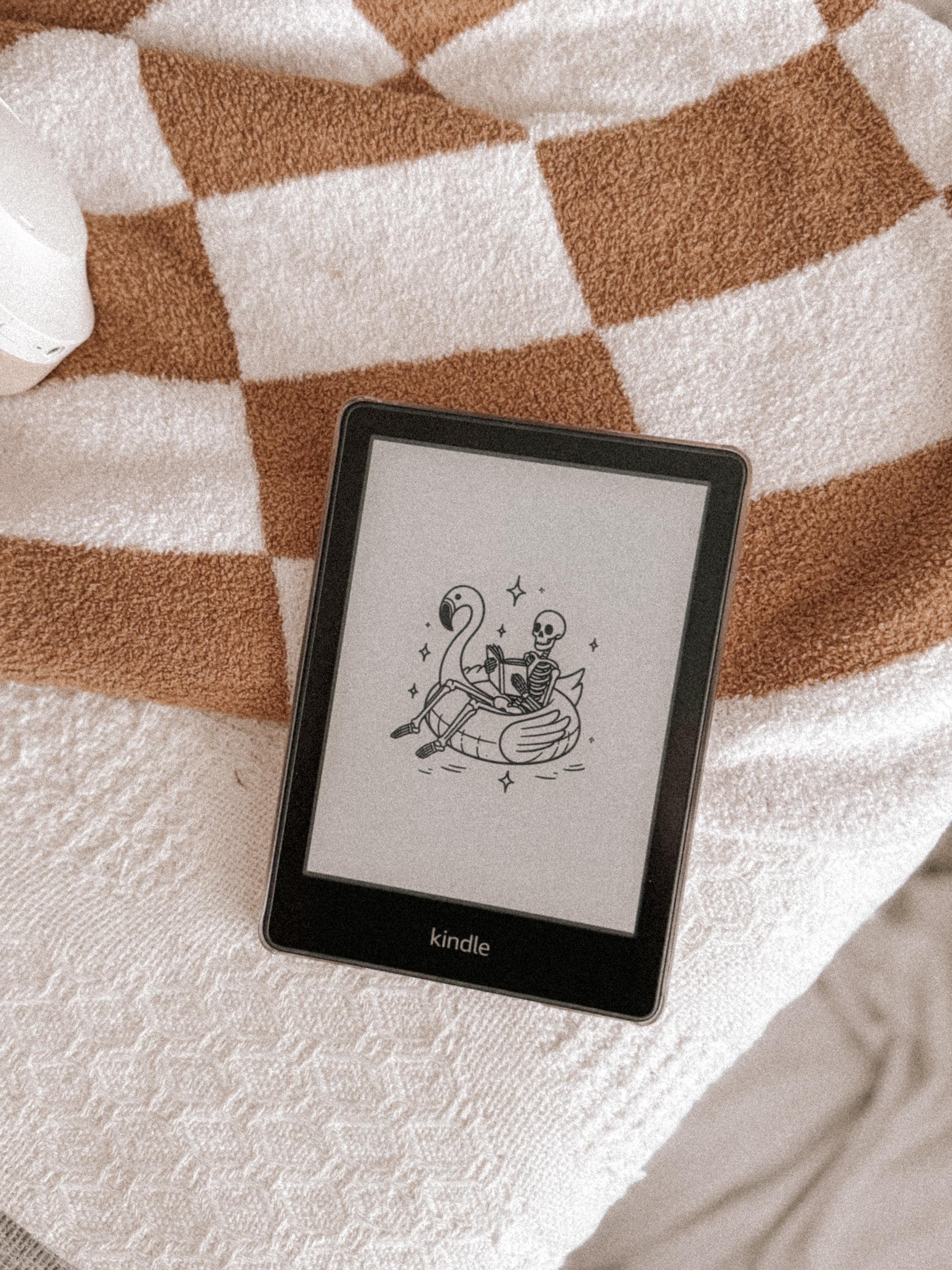 kindle paperwhite full screen lock screen -  summerween