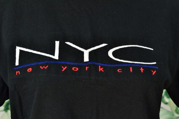 90s Embroidered NYC Tshirt M New York Streetwear … - image 6