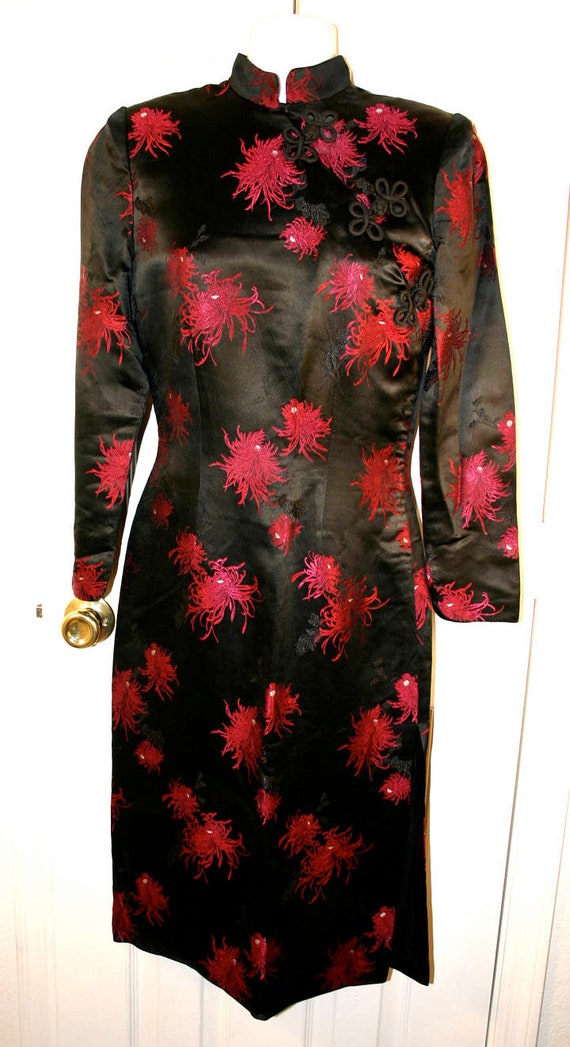 SALE! Elegant Vintage Designer Silk Cheongsam/qipa