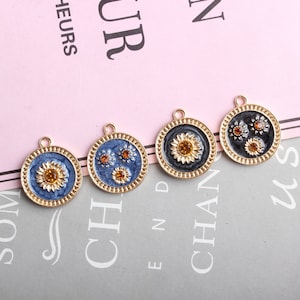 10PCS Daisy Enamel Charms,Alloy Charm Pendant, Flower Charms,Floral Charms, Necklace Charm, Earring Charms, Jewelry Charms