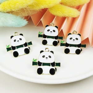 10PCS Encanto de esmalte, Colgante de aleación de bambú de panda lindo de dibujos animados de aceite de gota, Encantos de collar de aretes, Encantos de joyería para hacer collares de aretes