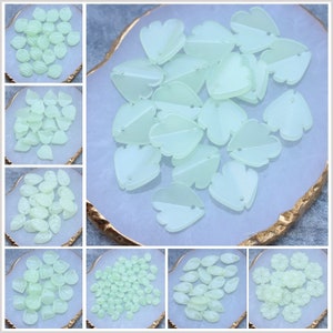 100PCS Multi Shape Czech Glass Flower Petal Beads Green Flower Petals Floral Glaze Beads Czech Petal Charms For Earring Necklace Bracelet