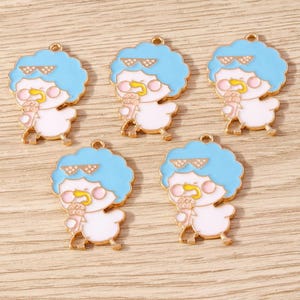 Cartoon schattige kleine eend zingende emaille bedel, doe-het-zelf handgemaakte oliedruppelhanger, kleine creatieve charme, sieraden bedels voor het maken van oorbellen