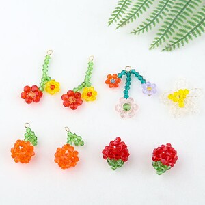 4PCS Beaded Flower Charms , Charm Pendant, Earring Charms, Necklace Charms, Jewelry Charms for Earring Necklace Making