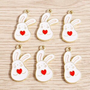10 stks cartoon wit konijn emaille bedel, DIY handgemaakte legering druppelolie hanger, kleine creatieve charme, sieraden bedel voor oorbel ketting maken