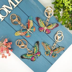 Inlaid with crystal Colorful butterfly alloy keychain,exquisite creative small gifts,handmade backpack mobile phone decorative pendants
