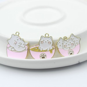 10st schattige cartoon kat emaille bedels, legering charme hanger, kleine charme, ambachtelijke leveringen, sieraden bedels voor oorbel ketting maken
