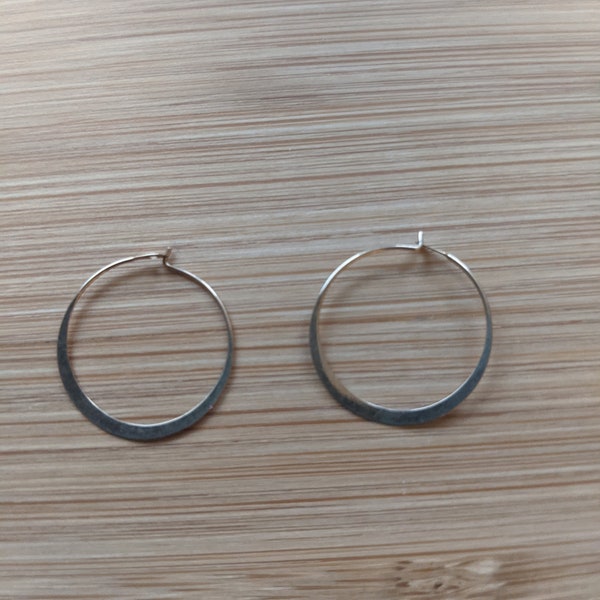 Solid gold hoop earrings / simple, light, thin hoops / 9k gold light hoop sleeper earrings / 17mm gold hoop earrings