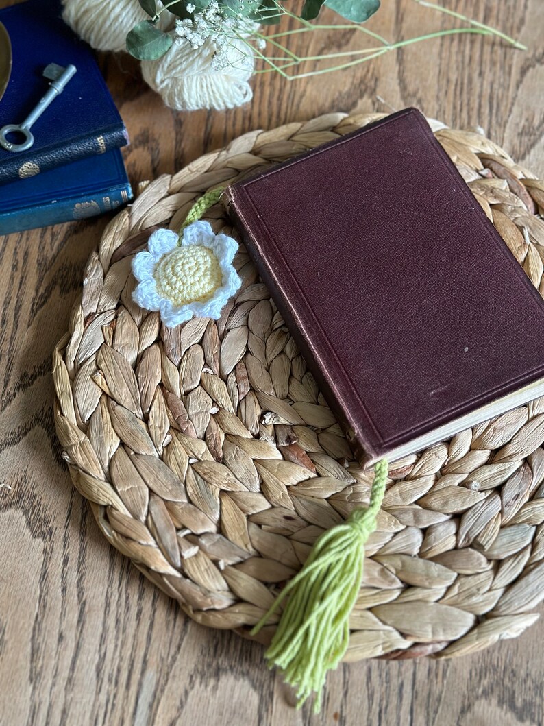 Daisy Flower Bookmark Crochet Cottagecore Book Accessories String Handmade image 2