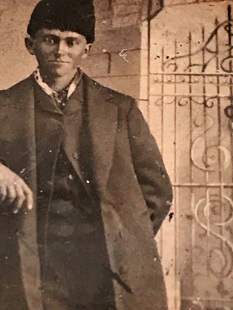 man /& woman look European Antique Tintype Photos Sold as a Pair ONLY 1870-1880 dark photos on tin as in photography/'s early days