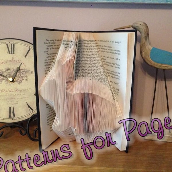 Book folding pattern for a RABBIT