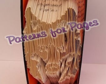 Book folding pattern for a WOLF FACE