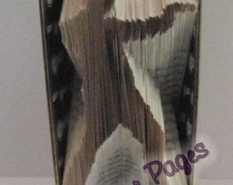 Book folding pattern for a SECRET AGENT