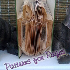 Book folding pattern for a GIFT-PRESENT image 2