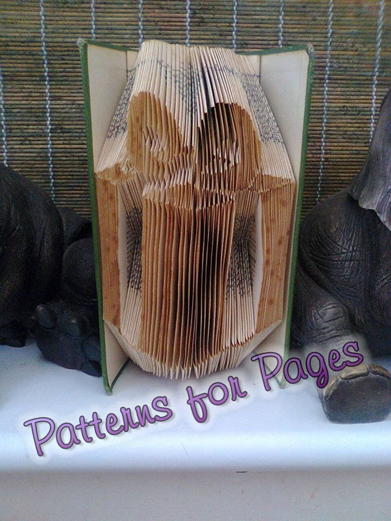 Book folding pattern for a GIFT-PRESENT image 2