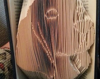 Book folding pattern for a BEAGLE dog