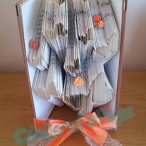 Book folding pattern for a BUTTERFLIES