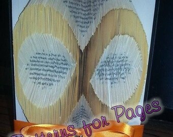 Book folding pattern for an INFINITY symbol