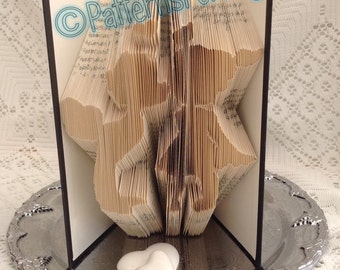 Book folding pattern for A PECK on the CHEEK (boy kissing girl)