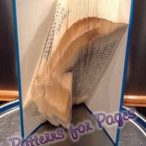 Book folding pattern for a HAND WRITING with QUILL pen image 2