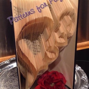 Book folding pattern for LOVE-HEART