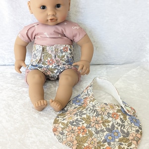 Diaper and bib for 30 cm doll