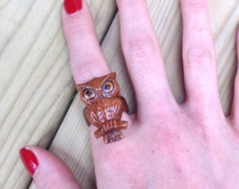 Adorable  Owl  Hand carved & painted Avocado Wood Ring