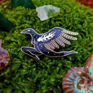 Hedge Rider Hard Emaille Pin Göttin Vogel Hexe Sterne Rabe feminin spirituell Bild 5