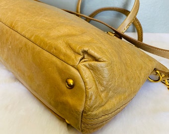 Miu Miu Vitello Lux Handbag RT0383 Beige Leather Pony-style calfskin  ref.945916 - Joli Closet