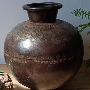 Antique Indian iron water pot bottle decorative vase heavy quality