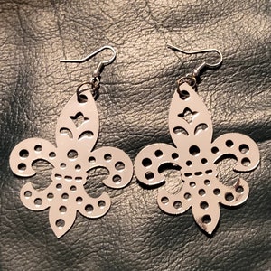 Large Silver tone Fleur de Lis Dangle Earrings