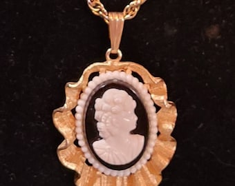 Black and White Cameo Pendant Gold Tone and gold filled rope chain Necklace