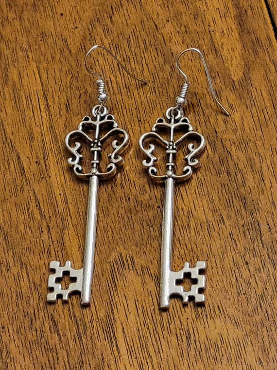 Antique style Silver Skelton Key Earrings - image 1