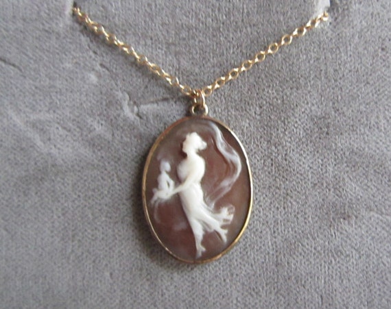 Antique Victorian 14kt Gold Flowing Lady Grace Fi… - image 2