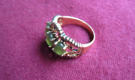 Vintage Gold Tone Jade Ring Past, Present, Future… - image 5