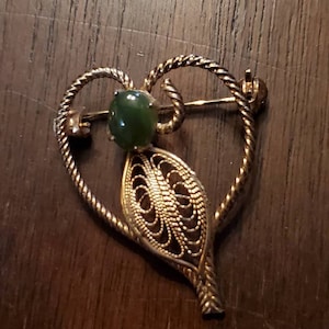 Heart shaped & leaf style gold filled jade brooch pin