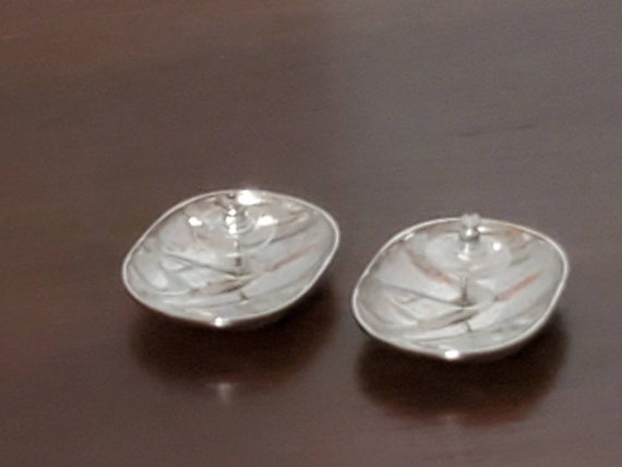 Silver button style rounded rectangular shaped ge… - image 3