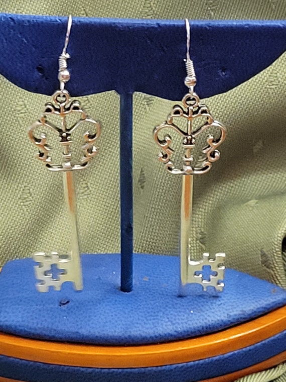 Antique style Silver Skelton Key Earrings - image 2