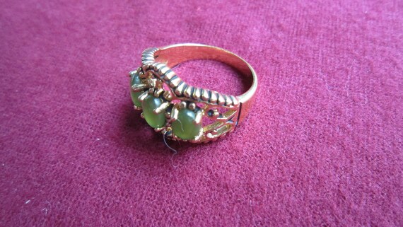 Vintage Gold Tone Jade Ring Past, Present, Future… - image 7