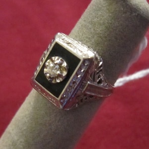 Antique Art Deco Onyx & Diamond White Gold Filigree Ring