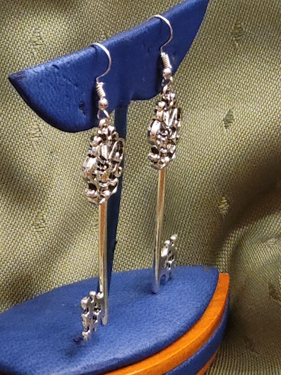 Antique style Silver Skelton Key Earrings - image 3