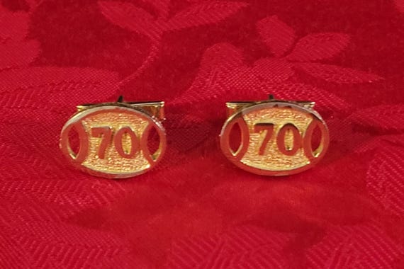 Vintage 70 oval Cufflinks gold finish 70th View 3